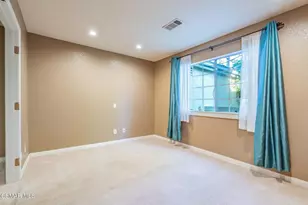 1043 Waltham Rd, Simi Valley, CA 93065 - Photo 41