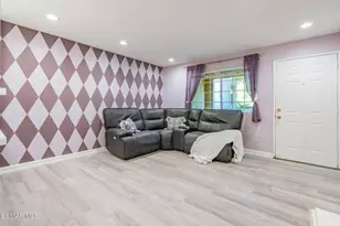 1043 Waltham Rd, Simi Valley, CA 93065 - Photo 11