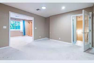 1043 Waltham Road #E, Simi Valley, CA 93065 - Photo 31