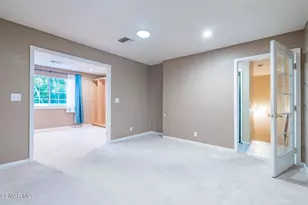 1043 Waltham Rd, Simi Valley, CA 93065 - Photo 31