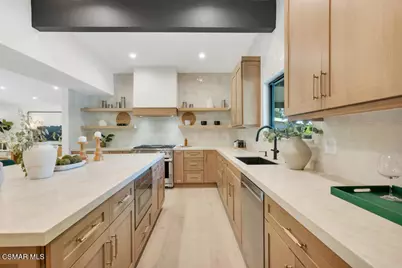 4405 Brookford Avenue, Woodland Hills, CA 91364 - Photo 15