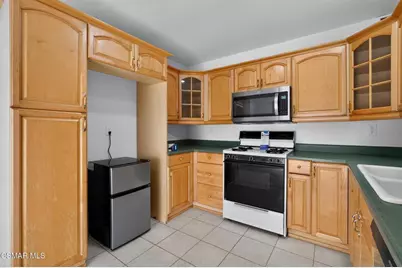 24705 Masters Cup Way, Valencia, CA 91355 - Photo 11