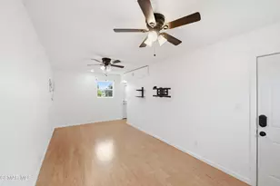 5076 Escobedo Dr, Woodland Hills, CA 91364 - Photo 33