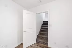 5076 Escobedo Dr, Woodland Hills, CA 91364 - Photo 23