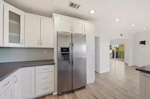 5076 Escobedo Dr, Woodland Hills, CA 91364 - Photo 15