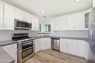 5076 Escobedo Dr, Woodland Hills, CA 91364 - Photo 13