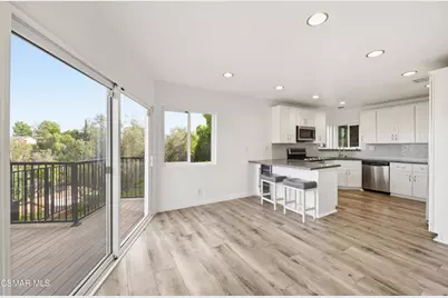 5076 Escobedo Drive, Woodland Hills, CA 91364 - Photo 5