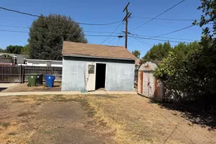 8847 Lindley Ave, Northridge, CA 91325 - Photo 23
