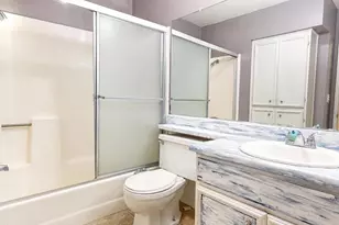 24109 Del Monte Dr., Valencia, CA 91355 - Photo 15