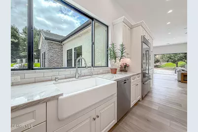 395 Sherwood Court, Thousand Oaks, CA 91361 - Photo 33