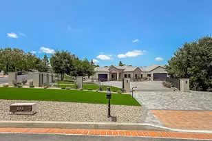 395 Sherwood Ct, Thousand Oaks, CA 91361 - Photo 3