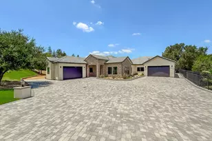 395 Sherwood Ct, Thousand Oaks, CA 91361 - Photo 5