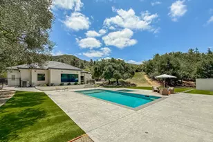 395 Sherwood Ct, Thousand Oaks, CA 91361 - Photo 59