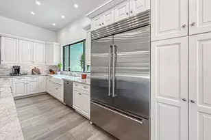 395 Sherwood Ct, Thousand Oaks, CA 91361 - Photo 31