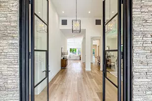 395 Sherwood Ct, Thousand Oaks, CA 91361 - Photo 7
