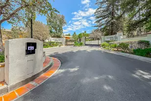 395 Sherwood Ct, Thousand Oaks, CA 91361 - Photo 3
