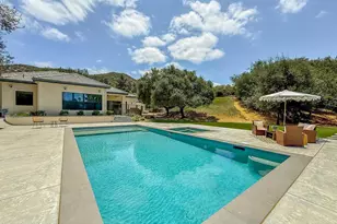 395 Sherwood Ct, Thousand Oaks, CA 91361 - Photo 59