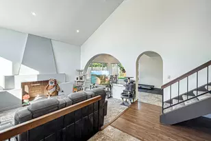 564 Strauss Dr, Newbury Park, CA 91320 - Photo 3