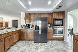 564 Strauss Dr, Newbury Park, CA 91320 - Photo 11
