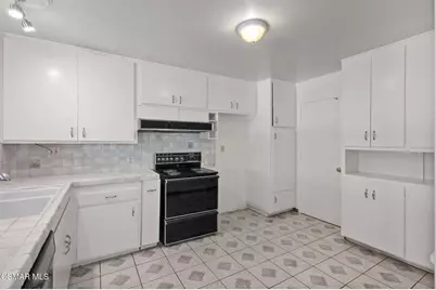 1654 Edgewater Lane, Camarillo, CA 93010 - Photo 13