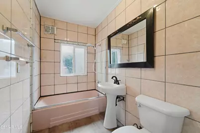 638 N Bunker Hill Avenue, Los Angeles, CA 90012 - Photo 17
