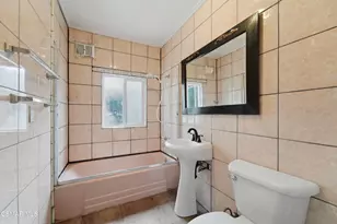 638 N Bunker Hill Ave., Los Angeles, CA 90012 - Photo 17