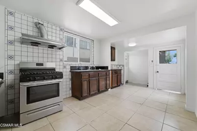 638 N Bunker Hill Avenue, Los Angeles, CA 90012 - Photo 15
