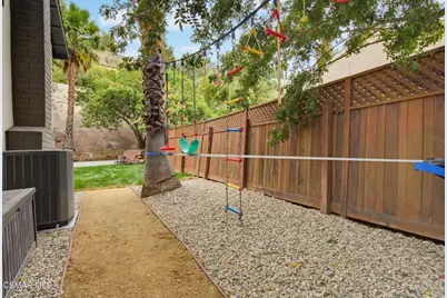 6129 Ellenview Avenue, Woodland Hills, CA 91367 - Photo 43