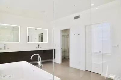 6072 Mandeville Place, Oak Park, CA 91377 - Photo 37