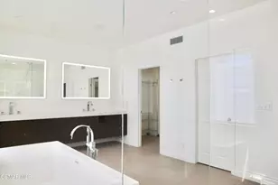 6072 Mandeville Pl, Oak Park, CA 91377 - Photo 37