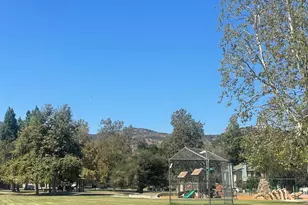 2394 Pleasant Way, Thousand Oaks, CA 91362 - Photo 15