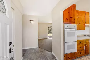 912 Calle Tulipan, Thousand Oaks, CA 91360 - Photo 7