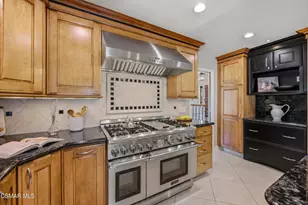 261 Scarborough St, Thousand Oaks, CA 91361 - Photo 17