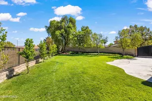 29475 Sequoia Rd, Canyon Country, CA 91387 - Photo 19