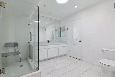 23767 Burbank Boulevard, Woodland Hills, CA 91367 - Photo 27