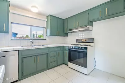 1421 Lowery Street, Simi Valley, CA 93065 - Photo 27