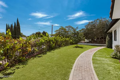 1049 Calle Las Trancas, Thousand Oaks, CA 91360 - Photo 39