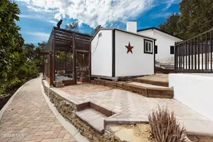 1049 Calle Las Trancas, Thousand Oaks, CA 91360 - Photo 25