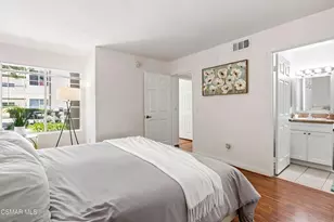 5530 Owensmouth Ave, Woodland Hills, CA 91367 - Photo 15