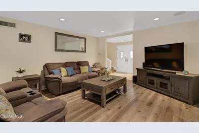 1041 Balsamo Avenue, Simi Valley, CA 93065 - Photo 5