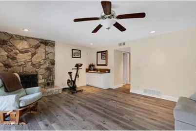 1041 Balsamo Avenue, Simi Valley, CA 93065 - Photo 15