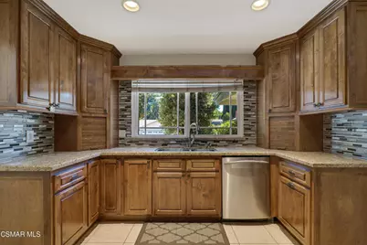 1041 Balsamo Avenue, Simi Valley, CA 93065 - Photo 9