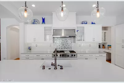 6167 Deerhill Road, Oak Park, CA 91377 - Photo 9