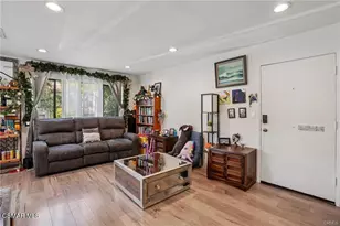 27929 Tyler Ln, Canyon Country, CA 91387 - Photo 5