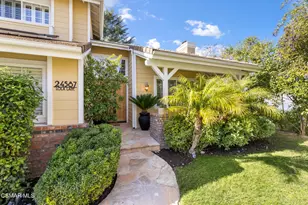 24587 Lola Ln, Newhall, CA 91321 - Photo 3