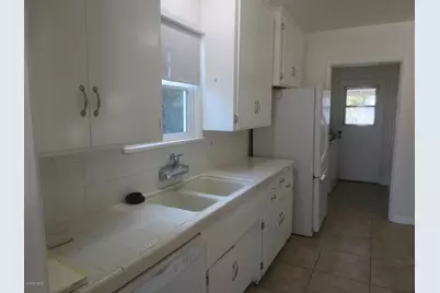 19128 Delano Street, Tarzana, CA 91335 - Photo 5