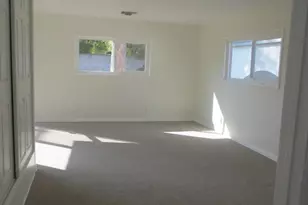 19128 Delano St, Tarzana, CA 91335 - Photo 17