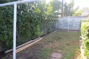 19128 Delano St, Tarzana, CA 91335 - Photo 23
