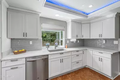 30130 Leticia Court, Agoura Hills, CA 91301 - Photo 9