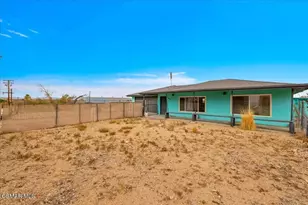 6877 Pine Ave, 29 Palms MCB, CA 92277 - Photo 7